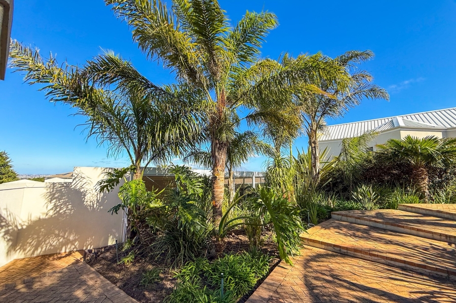 5 Bedroom Property for Sale in Plattekloof Western Cape